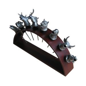 Menagerie brand pourer-aerator display stand NEW